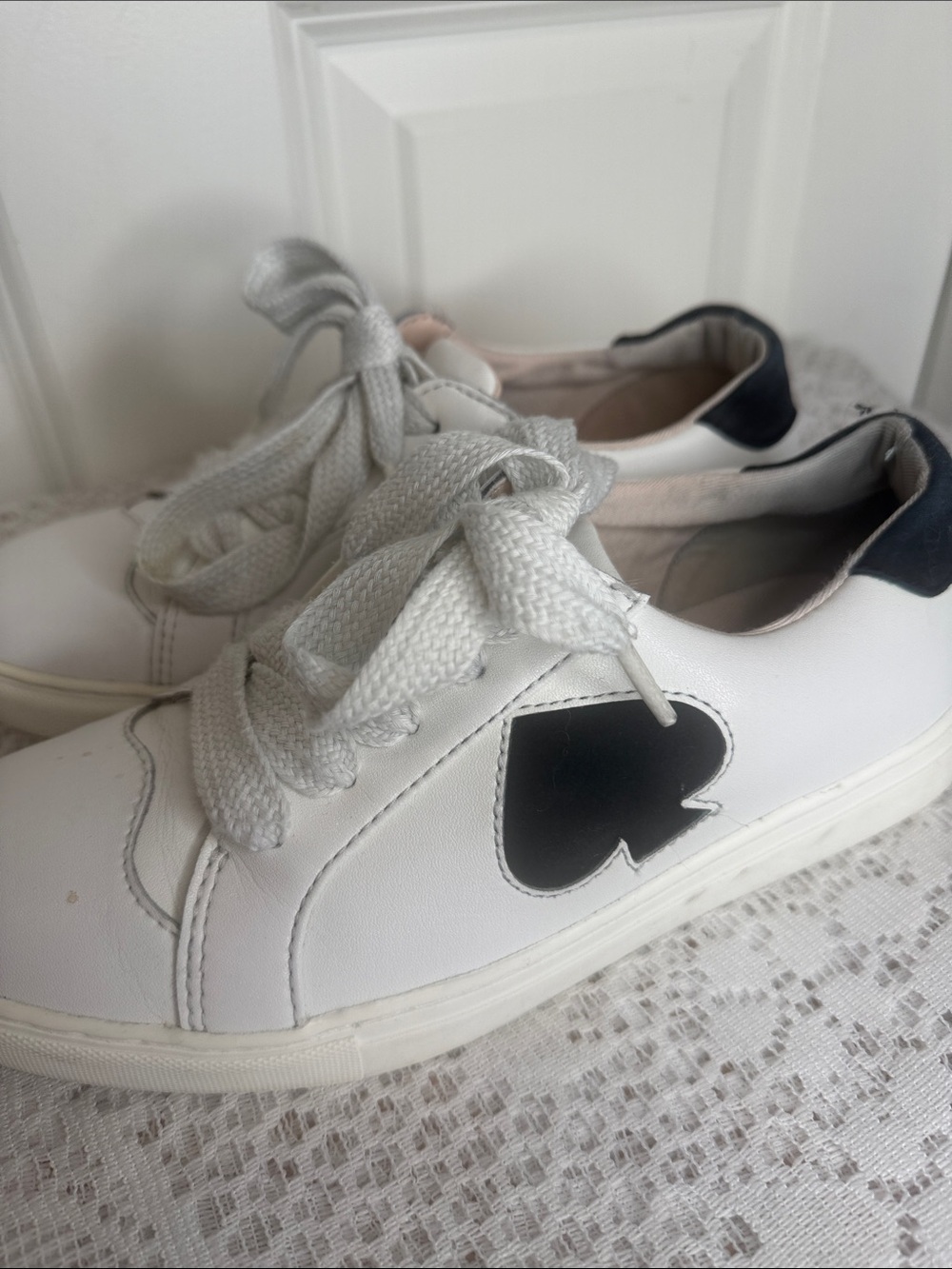 Kate Spade White Leather Sneakers Black hearts lace up shoes sz 6 - Picture 3 of 7